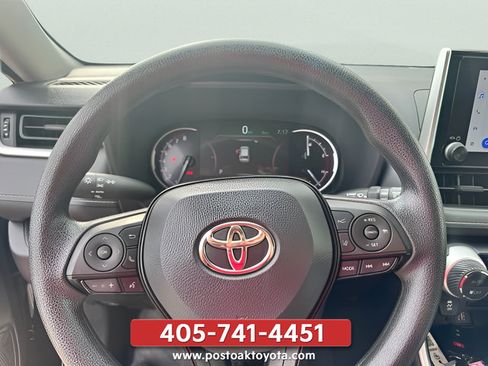 Used 2025 Toyota RAV4 XLE FWD image 14