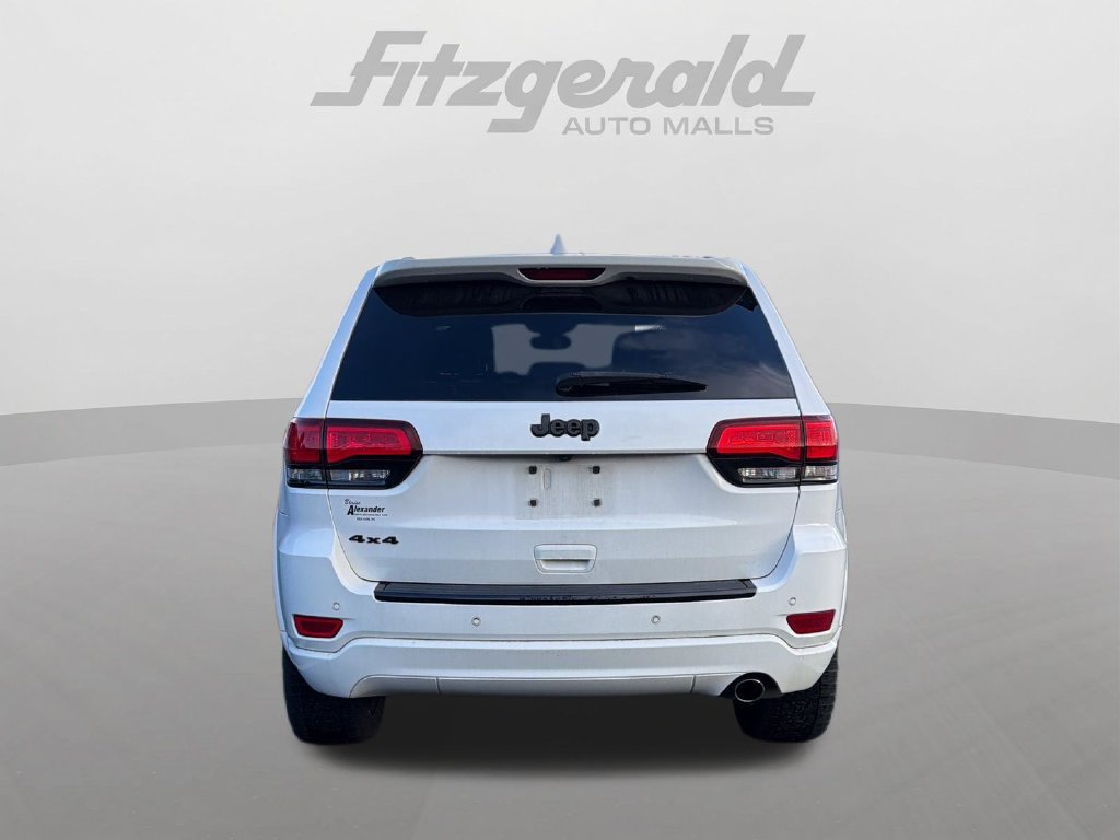 Used 2017 Jeep Grand Cherokee Altitude AWD/4WD image 7