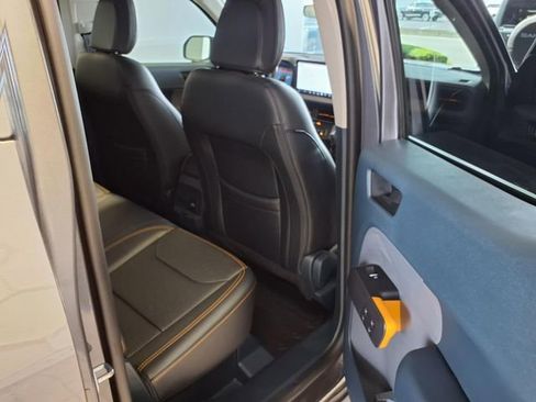 Used 2025 Ford Maverick Tremor AWD/4WD image 29