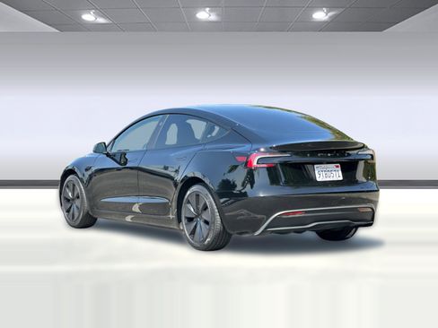 Used 2025 Tesla Model 3 Long Range RWD image 3