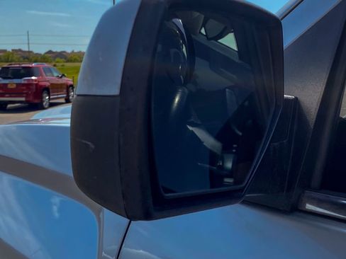 Used 2015 GMC Sierra 1500 SLE w/ SLE Value Package AWD/4WD image 4