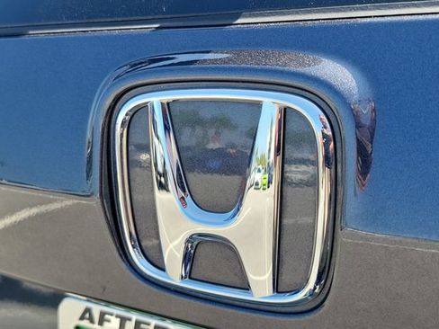 Used 2025 Honda CR-V LX image 8