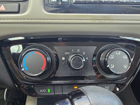 Used 2019 Honda HR-V LX image 34