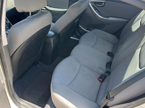 Used 2013 Hyundai Elantra GLS image 11