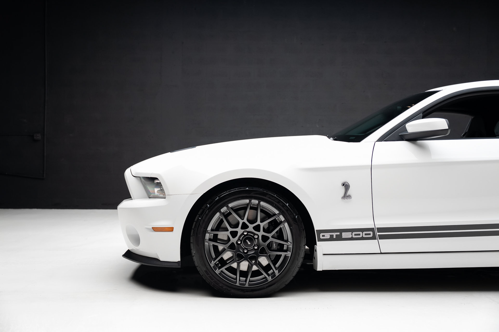 Used 2013 Ford Mustang Shelby GT500 RWD image 18