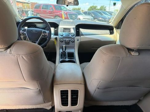 Used 2018 Ford Taurus SE FWD image 24