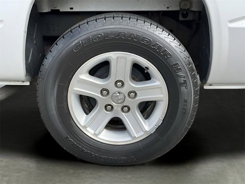 Used 2011 Dodge Dakota Big Horn image 20