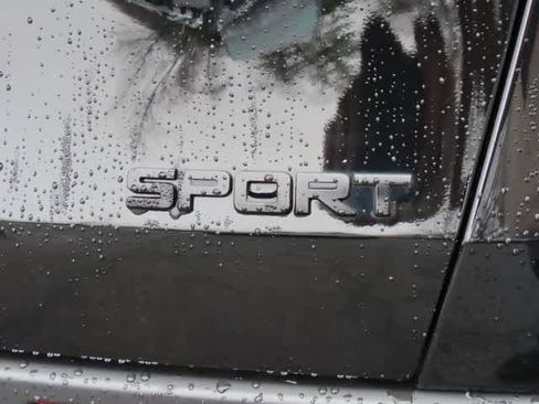 Certified 2025 Honda HR-V Sport image 8