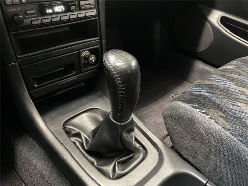 Used 2001 Acura Integra LS FWD image 25