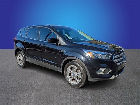 Used 2019 Ford Escape SE image 7