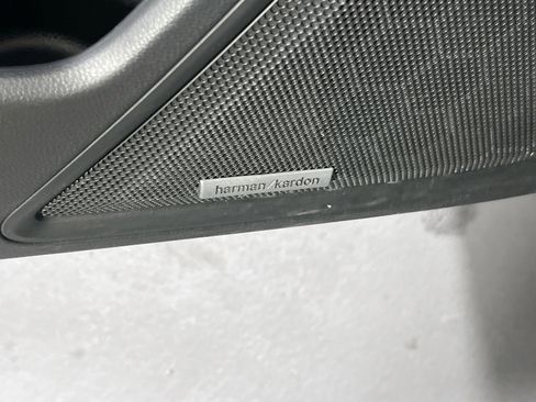 Used 2023 Subaru Outback Limited image 19