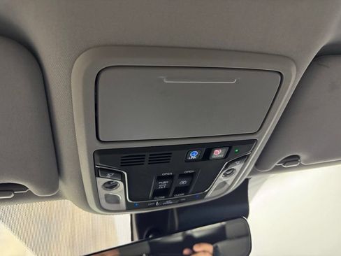 Used 2020 Honda Pilot Elite image 27