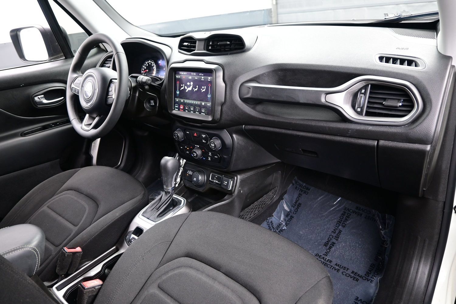 Used 2022 Jeep Renegade Latitude AWD/4WD image 16
