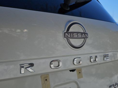 Certified 2023 Nissan Rogue SV w/ SV Premium Package image 29