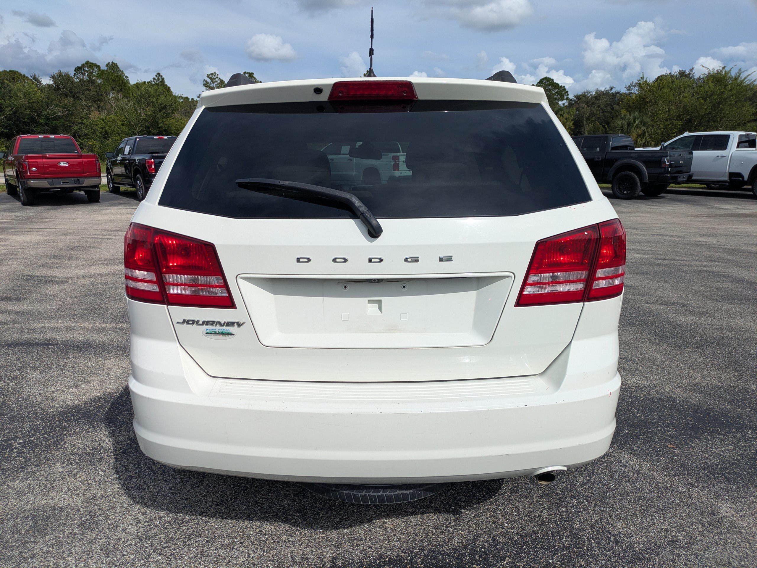 Used 2019 Dodge Journey SE FWD image 5
