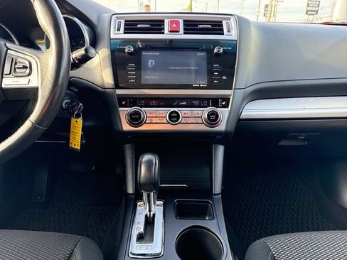 Used 2017 Subaru Outback 2.5i Premium AWD/4WD image 22