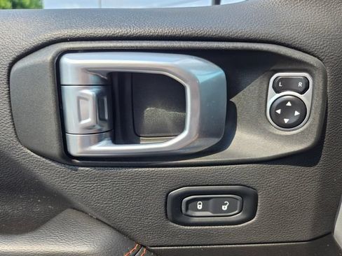 Used 2023 Jeep Gladiator Mojave w/ Cold Weather Group AWD/4WD image 37
