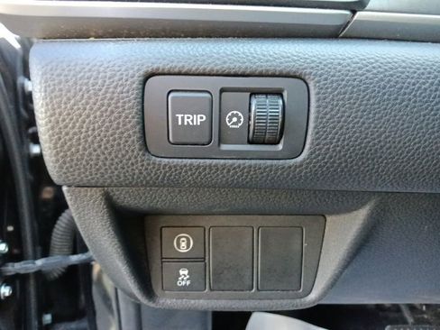 Used 2019 Honda Accord LX image 17