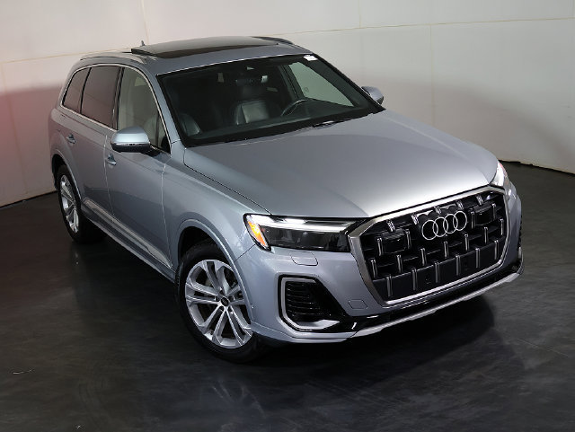 Used 2025 Audi Q7 3.0T Premium Plus AWD/4WD image 7