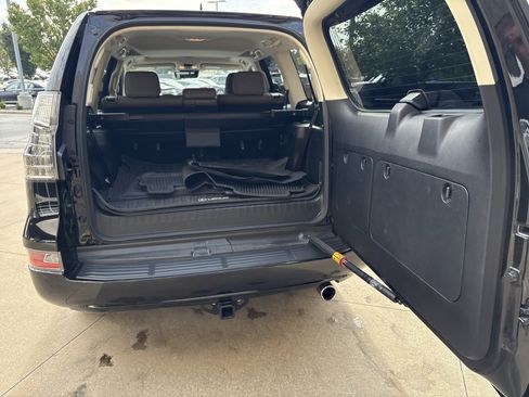 Certified 2022 Lexus GX 460 Luxury image 32