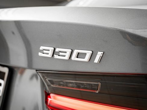 Used 2025 BMW 330i xDrive Sedan image 9