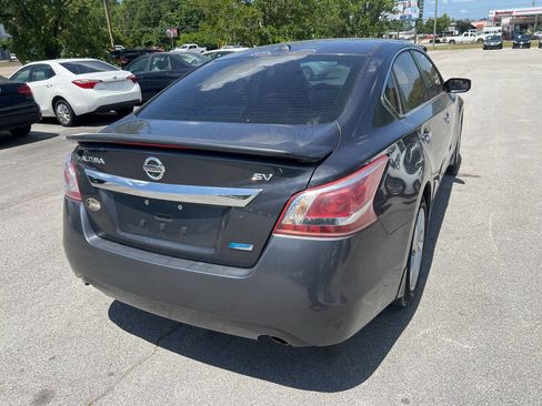 Used 2013 Nissan Altima 2.5 SV FWD image 6