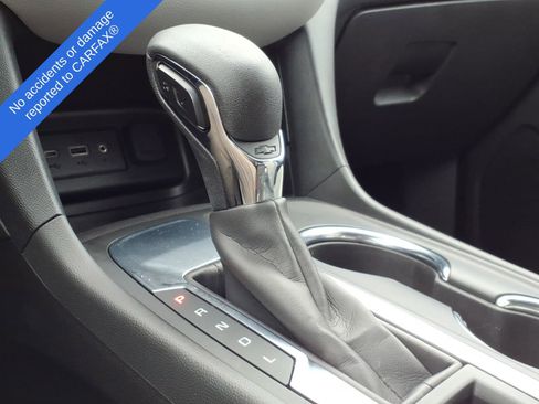 Used 2023 Chevrolet Equinox LS w/ LS Convenience Package FWD image 32