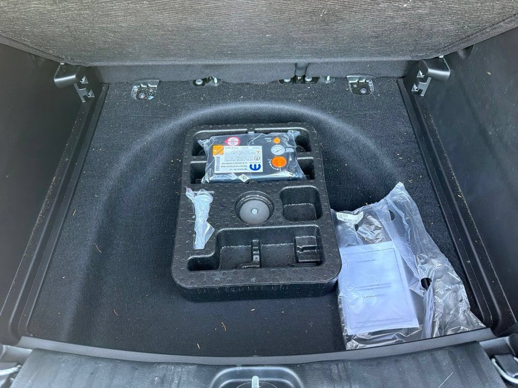 Used 2022 Jeep Compass Limited w/ Sun and Sound Group AWD/4WD image 8
