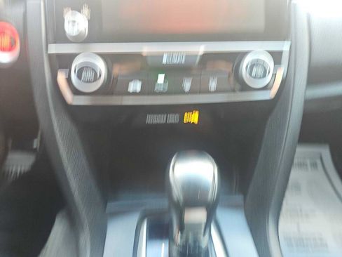 Used 2020 Honda Civic Sport image 29