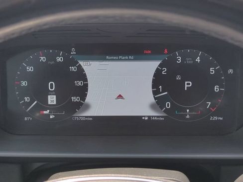 Used 2022 Land Rover Discovery S AWD/4WD image 8