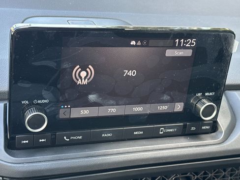 Used 2023 Honda Accord EX image 14