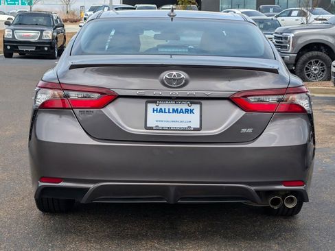 Used 2021 Toyota Camry SE image 6