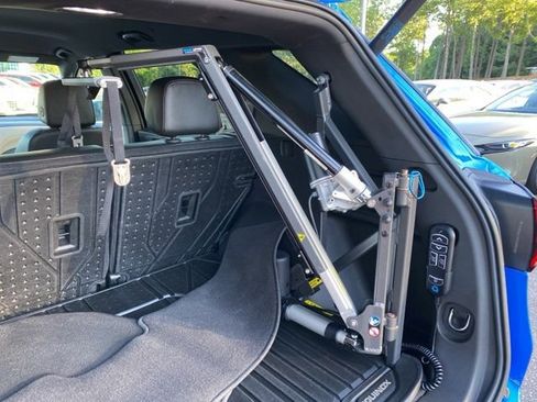 Used 2024 Chevrolet Equinox Premier FWD image 29