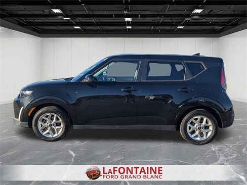 Used 2024 Kia Soul LX w/ Option Group 015 image 2