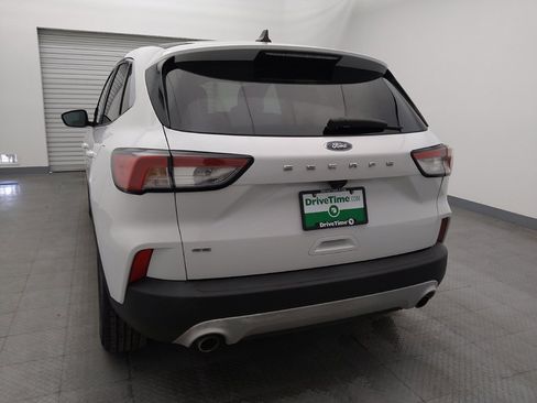 Used 2021 Ford Escape SE image 6