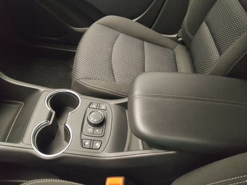 Used 2024 GMC Terrain SLE w/ Driver Convenience Package AWD/4WD image 26
