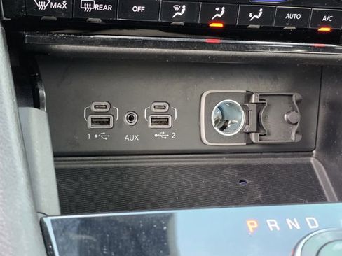 Used 2023 Jeep Grand Cherokee Altitude RWD image 21