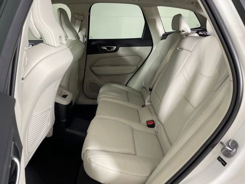 Certified 2024 Volvo XC60 T8 Plus w/ Protection Package Premier image 33