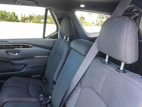 Certified 2025 Honda Pilot Sport image 19