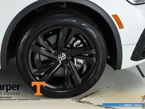 Used 2023 Volkswagen Tiguan SE R-Line FWD image 52