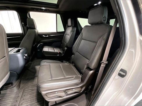 Used 2022 GMC Yukon Denali w/ Denali Premium Package image 24