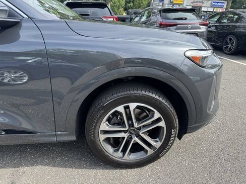Used 2025 Audi Q5 Premium w/ Convenience Package AWD/4WD image 9