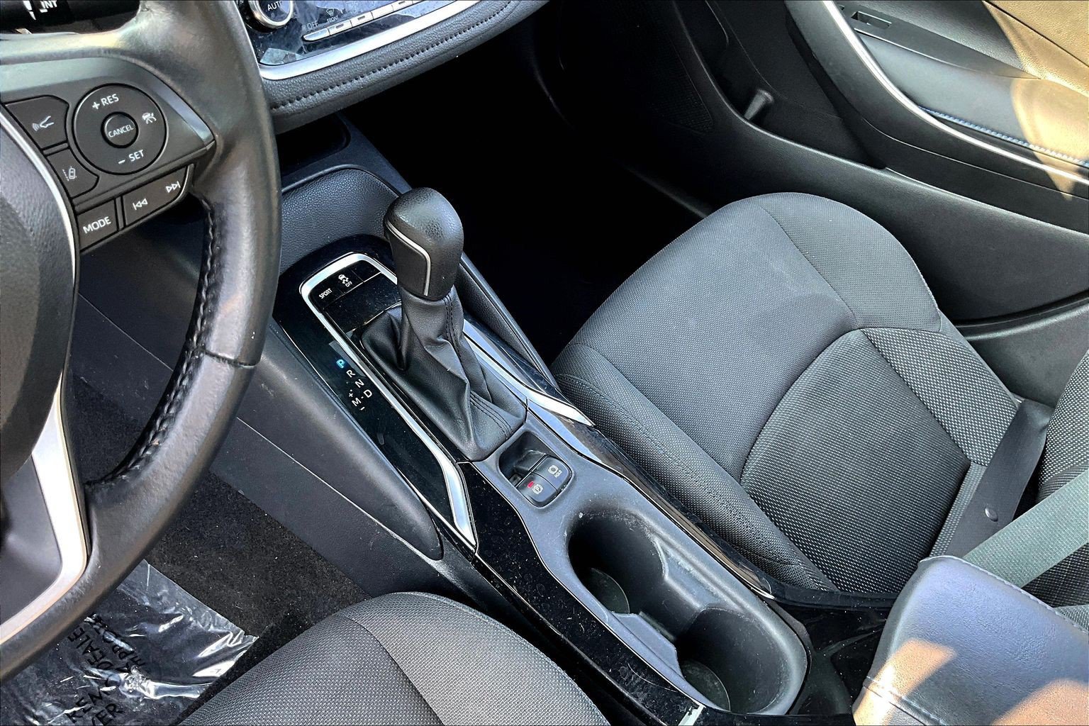 Used 2021 Toyota Corolla SE w/ SE Premium Package FWD image 14