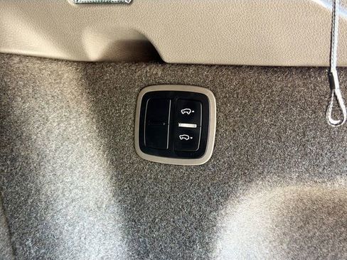 Used 2026 Porsche Macan Turbo AWD/4WD image 45