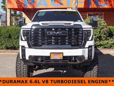 Used 2024 GMC Sierra 2500 Denali Ultimate image 3