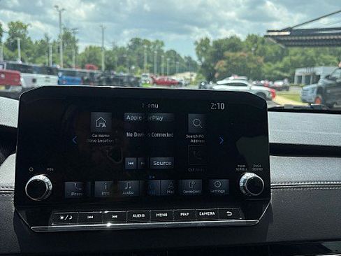 Used 2023 Mitsubishi Outlander SE AWD/4WD image 15