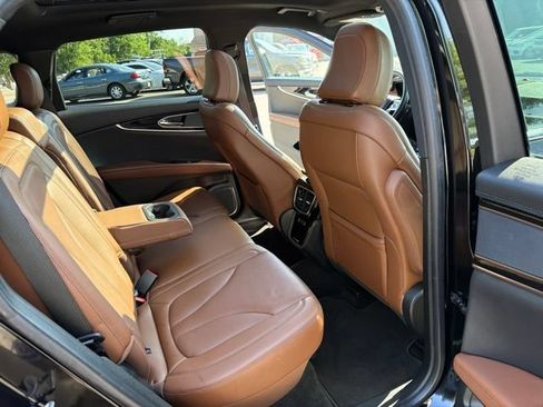 Used 2023 Lincoln Nautilus Reserve w/ Monochromatic Package AWD/4WD image 32