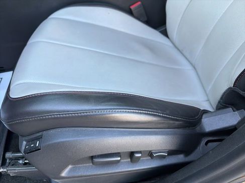 Used 2017 Chevrolet Equinox Premier w/ Enhanced Convenience Package FWD image 22