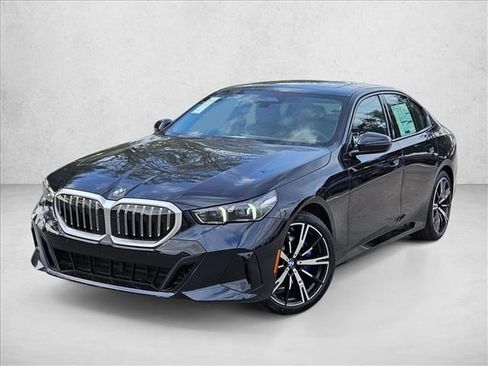 Used 2026 BMW 530i xDrive w/ M Sport Package AWD/4WD image 1