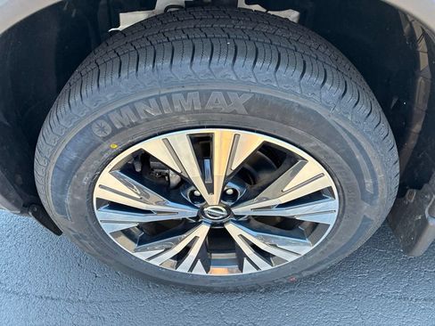Certified 2021 Nissan Rogue SV w/ Premium Package AWD/4WD image 12
